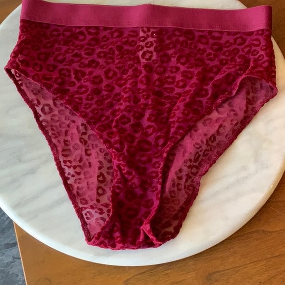 UNDERSTATEMENT leopard print set - Picture 9 of 13